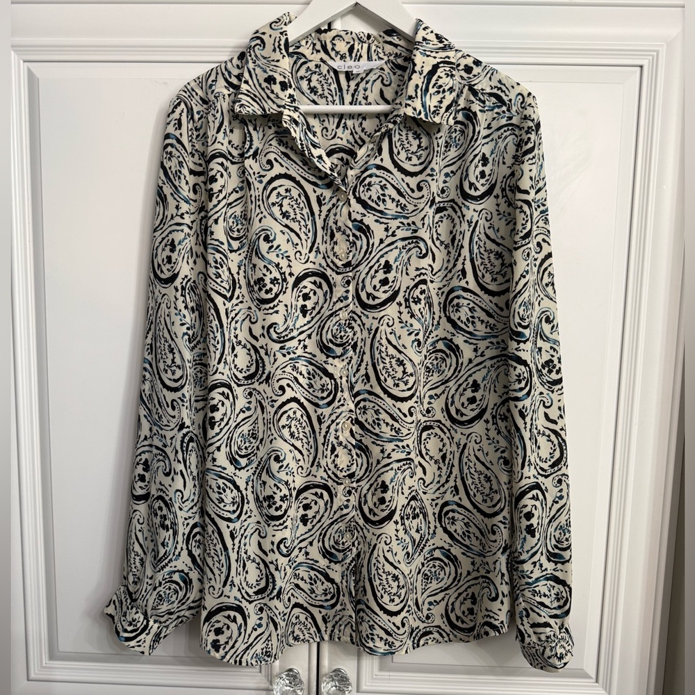 Cleo Women's XL Long Sleeve Button Up Blouse Collar In Cream w/Paisley Print